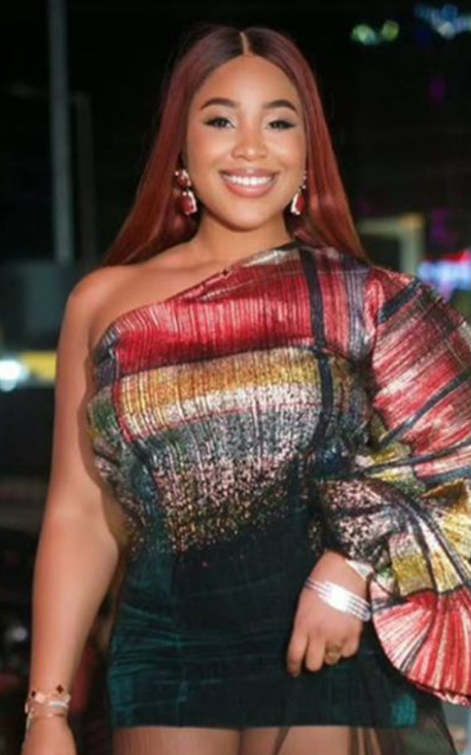 Erica Fires Back with Grace and Class After Troll Mocks Her Outfit at Public Event