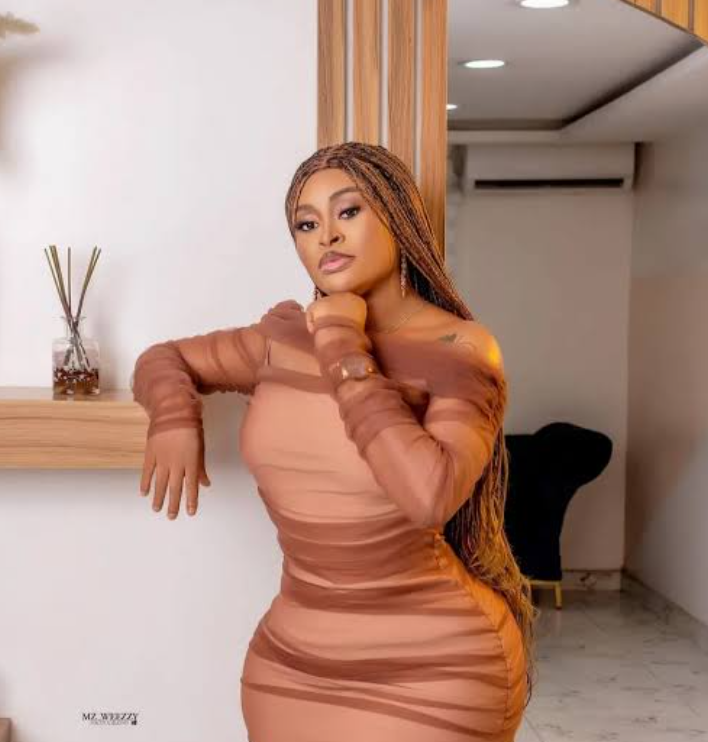 “Them Don Born UNIVERSE, Abeg Where The Rest of Us Wan Dey?” – Actress Sarah Martins Throws Shade at You-Know-Who