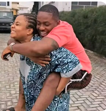 ‘I’m in Love with All of Them’ – Timini Egbuson Sets Tongues Wagging with Cryptic Response to Bimbo Ademoye Dating Rumors