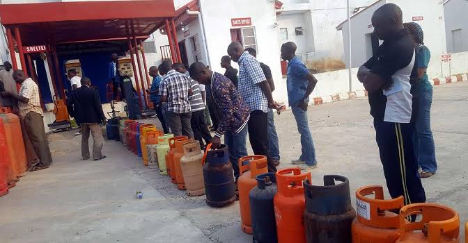 Nigerians Groan as Cooking Gas Price Soars to ₦1,800 Per Kilogram Amid Nationwide Shortage