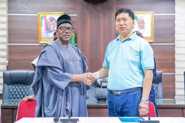 Bauchi Governor Bala Mohammed Appoints Chinese National as Economic Adviser