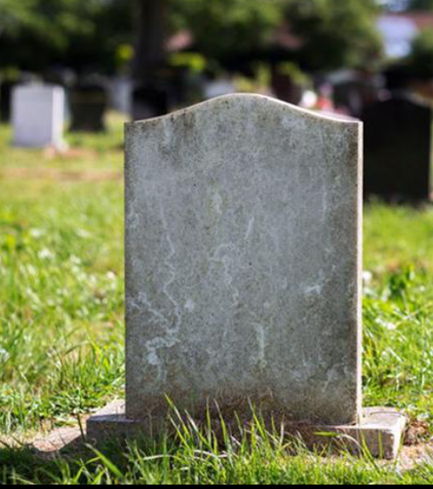 Daughter Sparks Family Feud After Choosing Mother’s Maiden Name on Burial Printings