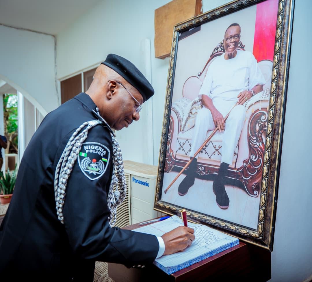 A Nation Mourns: IGP Kayode Egbetokun Leads Condolence Visit to the Family of Late DIG Parry Osayande in Edo State