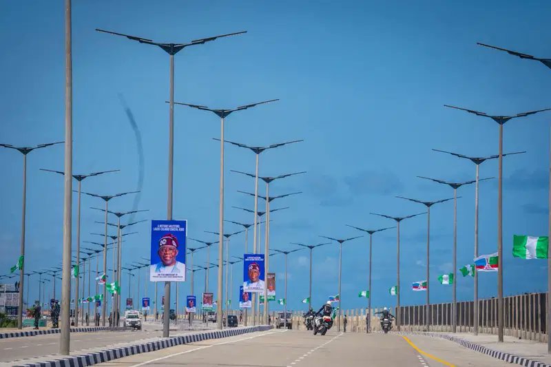 Patriotic Nigerians Reacts as FG Secures another $747 Million Loan for Lagos–Calabar Highway