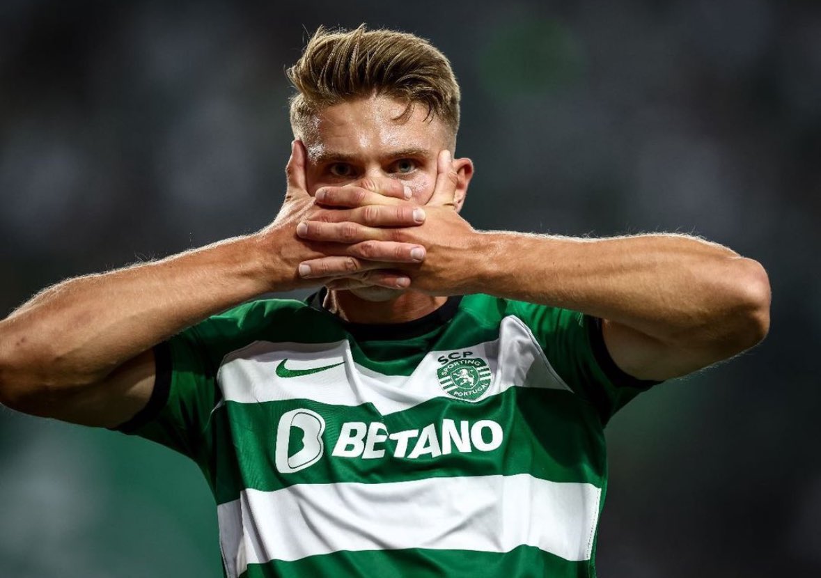 Viktor Gyökeres Eyes Arsenal Move Despite Manchester United Pressure
