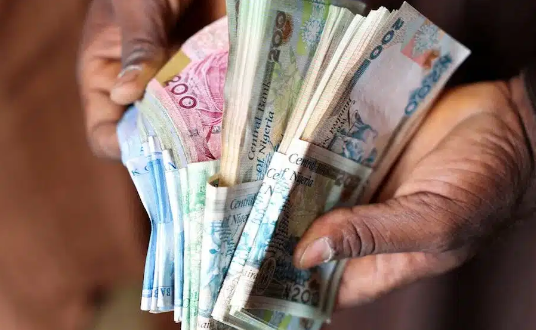 Naira Bounces Back: Exchange Rate Climbs to ₦1,590/$ as CBN Tactics Begin to Show Results